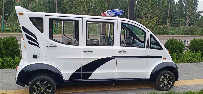 永宁警用巡逻车